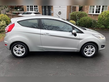 Used Ford Fiesta 2017 for sale - 76521891: Photo
