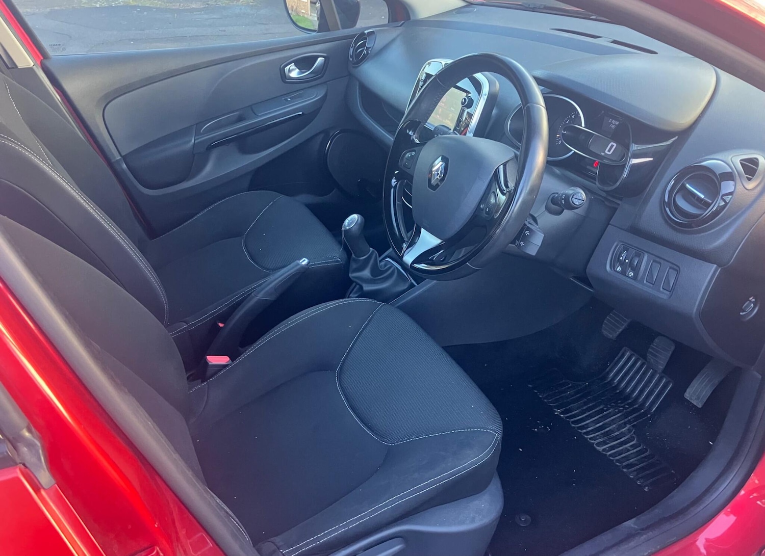 Used Renault Clio 2016 for sale - 77143814: Photo 9