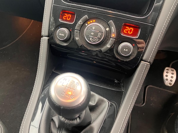 Used Peugeot RCZ 2015 for sale - 76247162: Photo 14