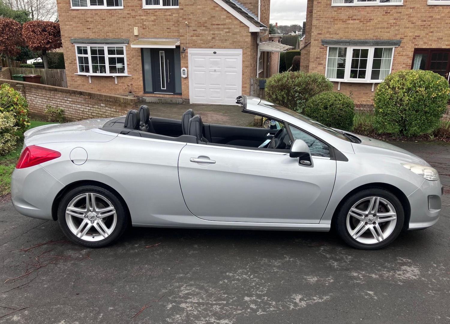 Used Peugeot 308 CC 2010 for sale - 77376767: Photo 3