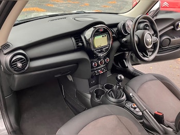 Used MINI Hatch 2017 for sale - 76521898: Photo
