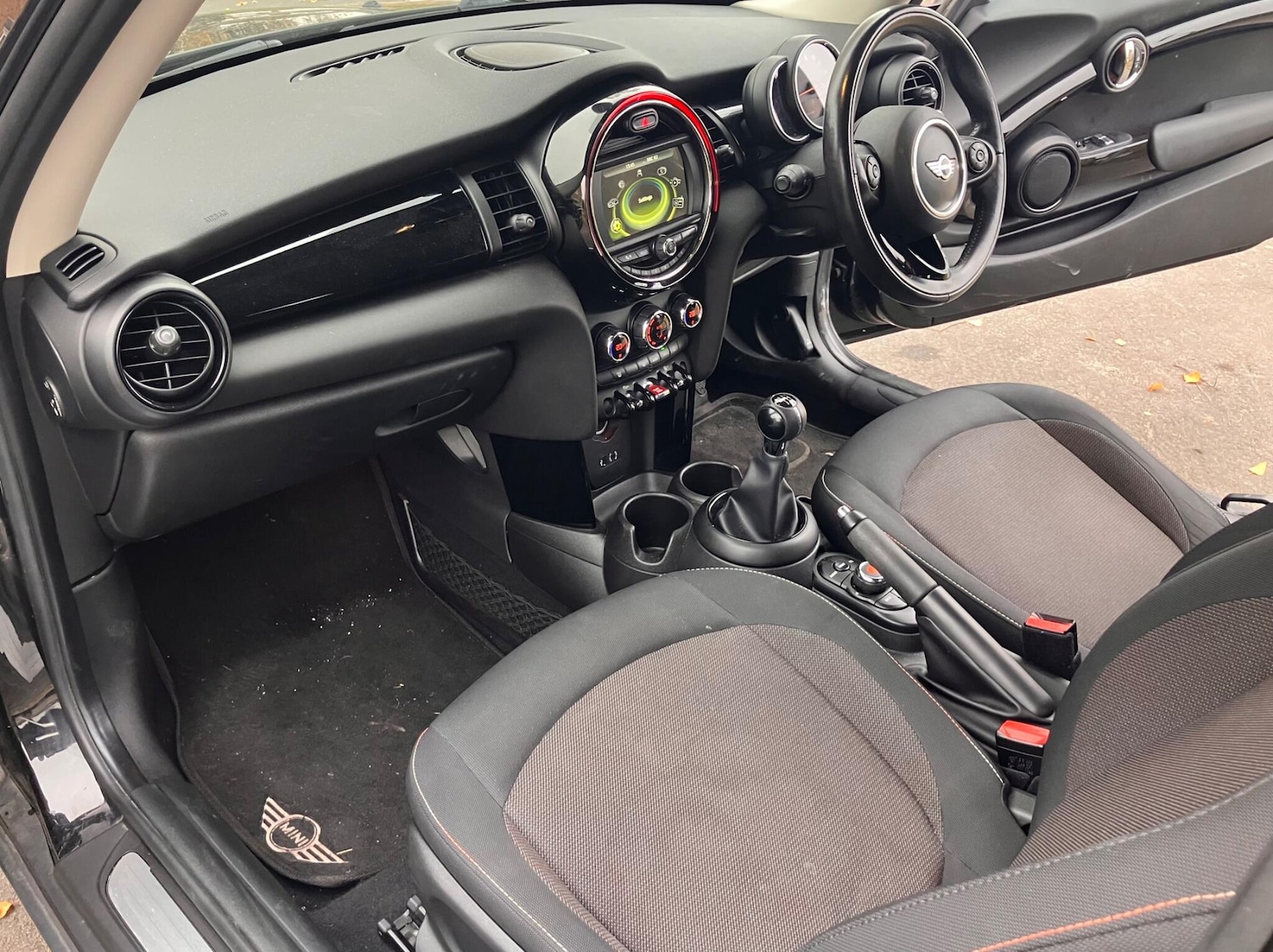 Used MINI Hatch 2017 for sale - 76456874: Photo 2