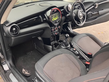 Used MINI Hatch 2017 for sale - 76456874: Photo