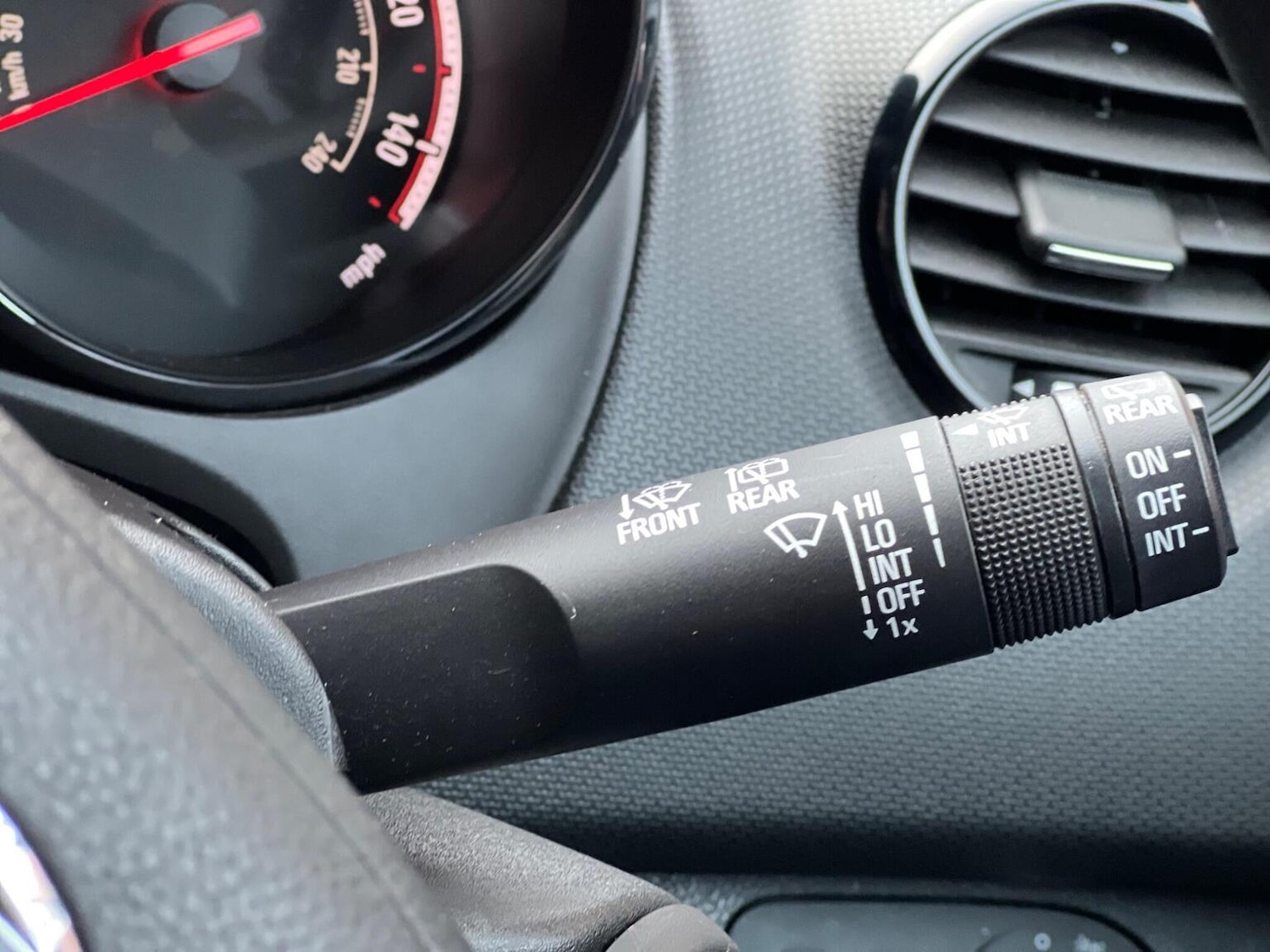 Used Vauxhall Meriva 2015 for sale - 76769823: Photo 23