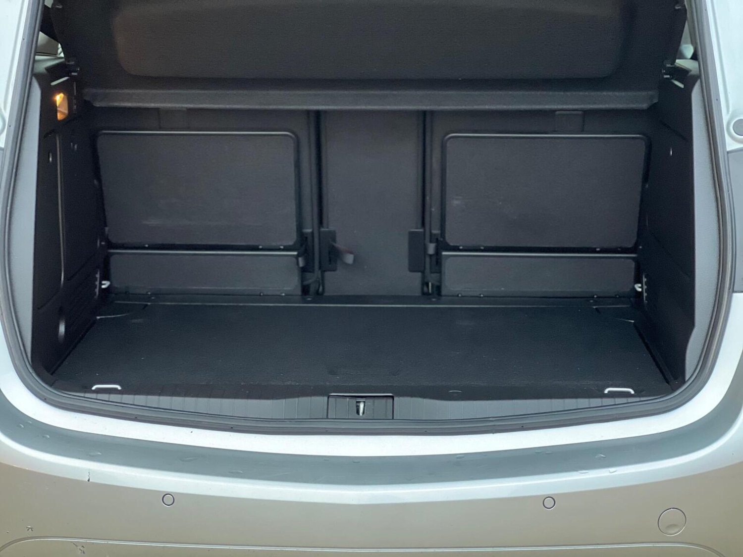 Used Vauxhall Meriva 2015 for sale - 76769823: Photo 34