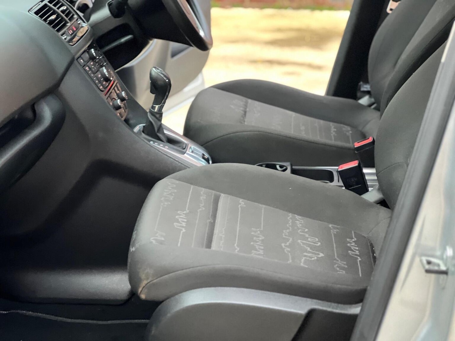 Used Vauxhall Meriva 2015 for sale - 76769823: Photo 37