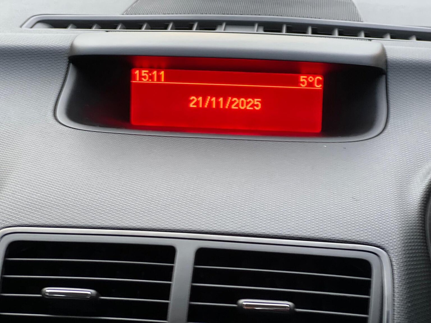 Used Vauxhall Meriva 2015 for sale - 76769823: Photo 43