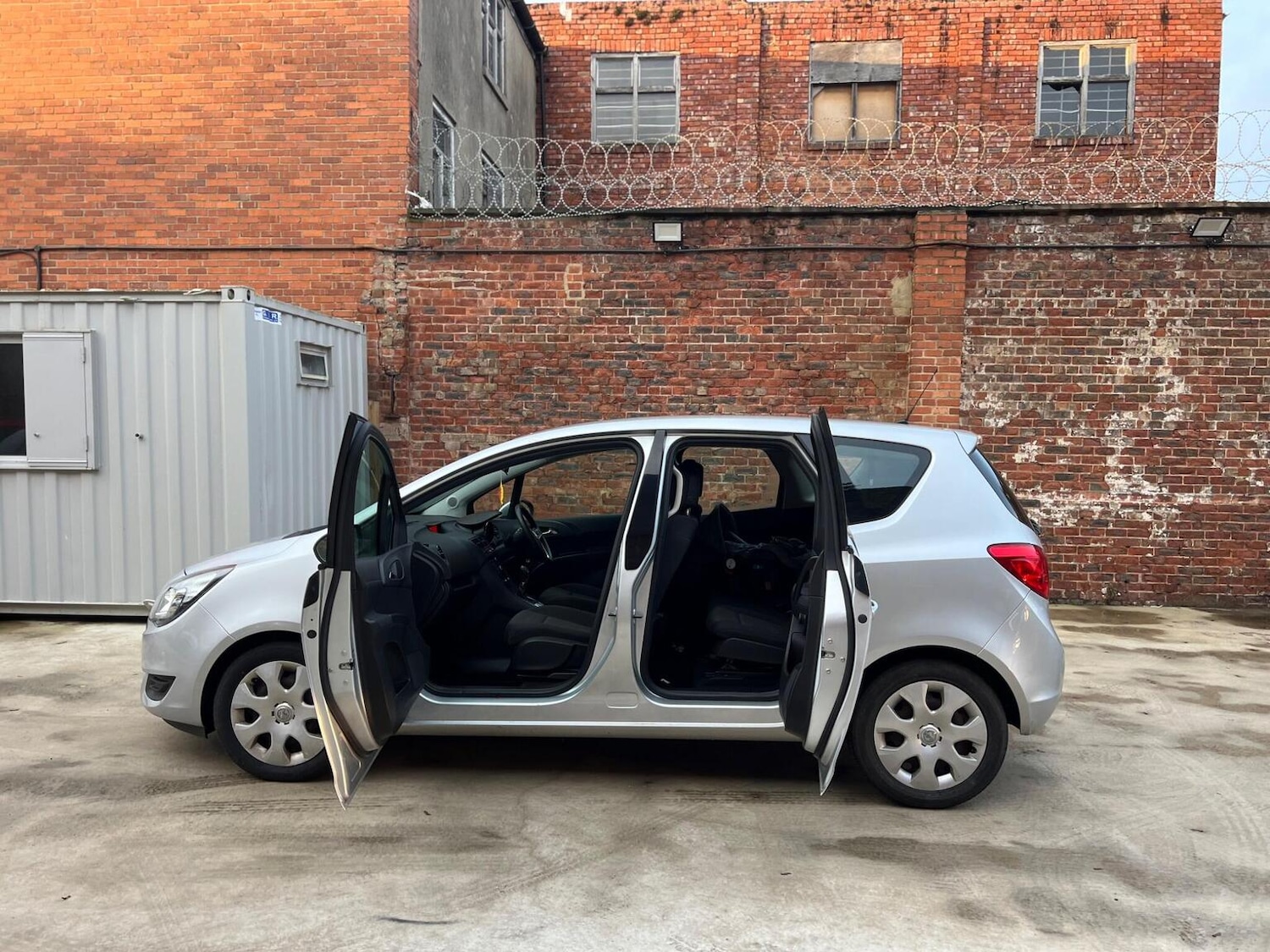 Used Vauxhall Meriva 2015 for sale - 76769823: Photo 6