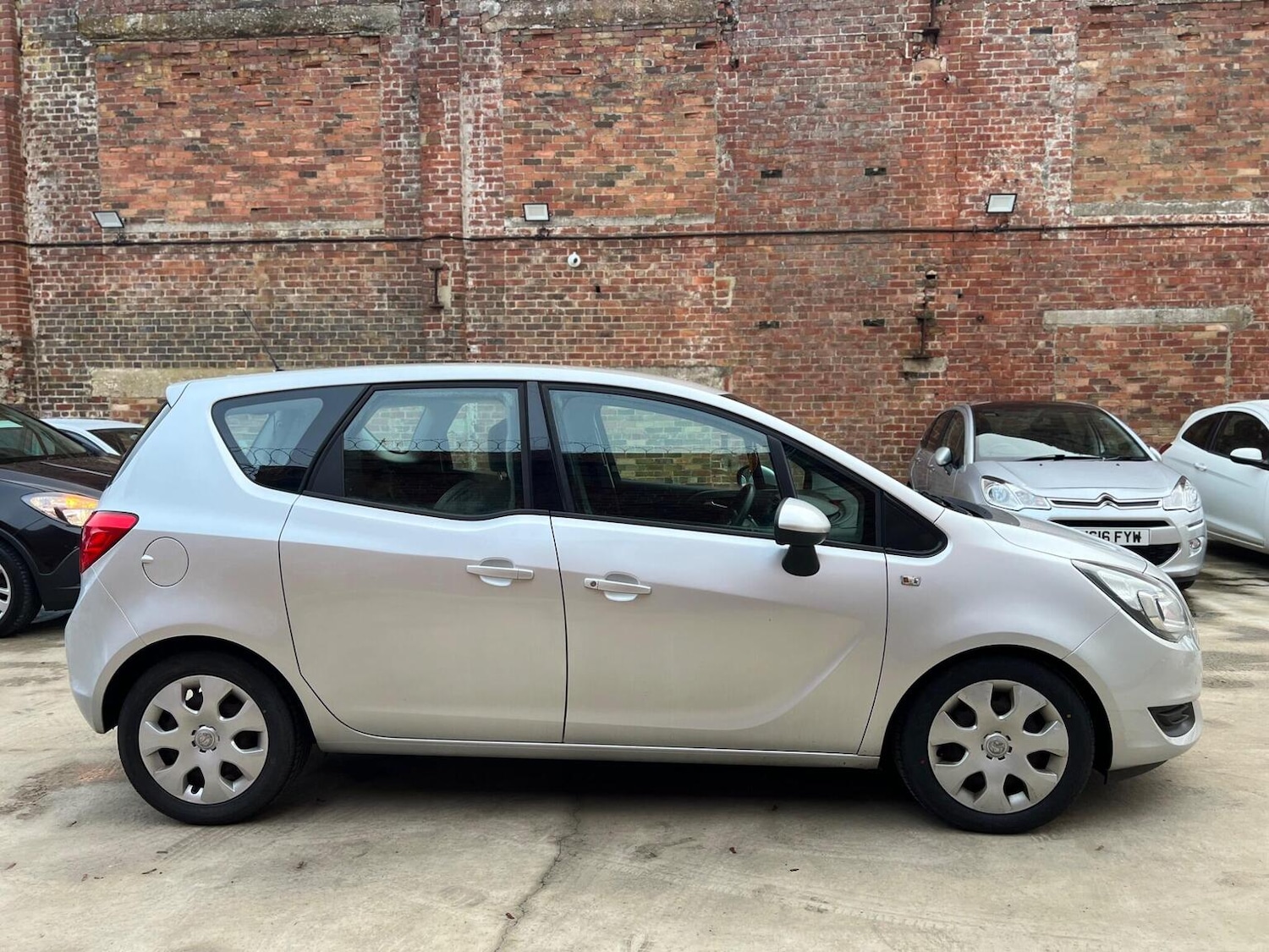 Used Vauxhall Meriva 2015 for sale - 76769823: Photo 8