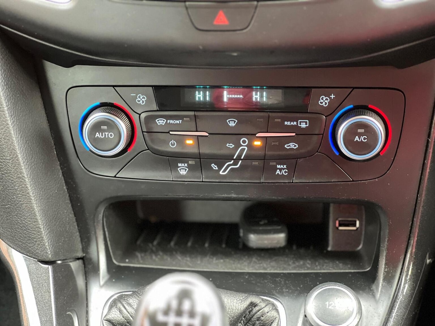 Used Ford Focus 2015 for sale - 76605758: Photo 25