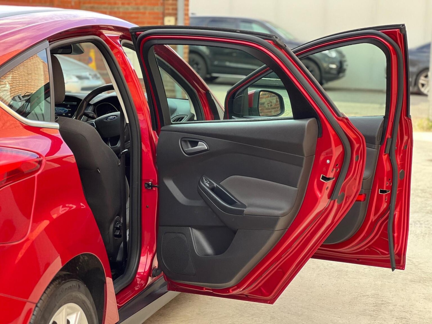 Used Ford Focus 2015 for sale - 76605758: Photo 28