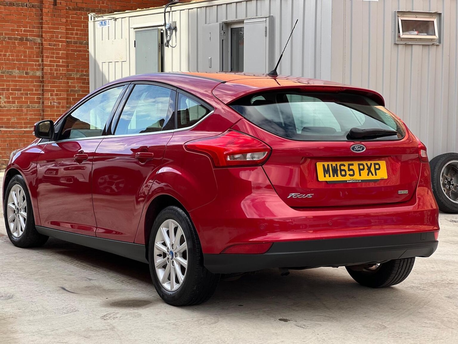 Used Ford Focus 2015 for sale - 76605758: Photo 4