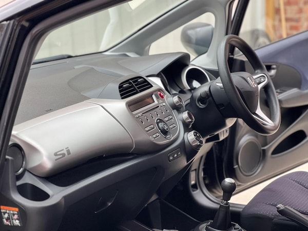 Used Honda Jazz 2010 for sale - 75299820: Photo 25