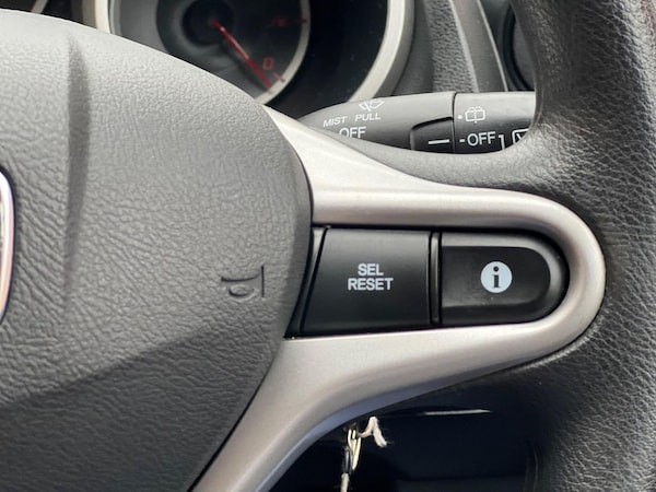 Used Honda Jazz 2010 for sale - 75299820: Photo 33