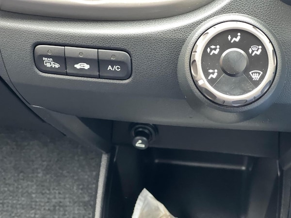 Used Honda Jazz 2010 for sale - 75299820: Photo 43