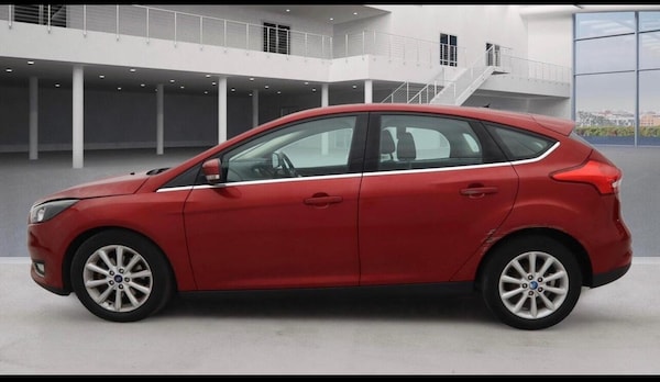 Used Ford Focus 2015 for sale - 76011471: Photo 5