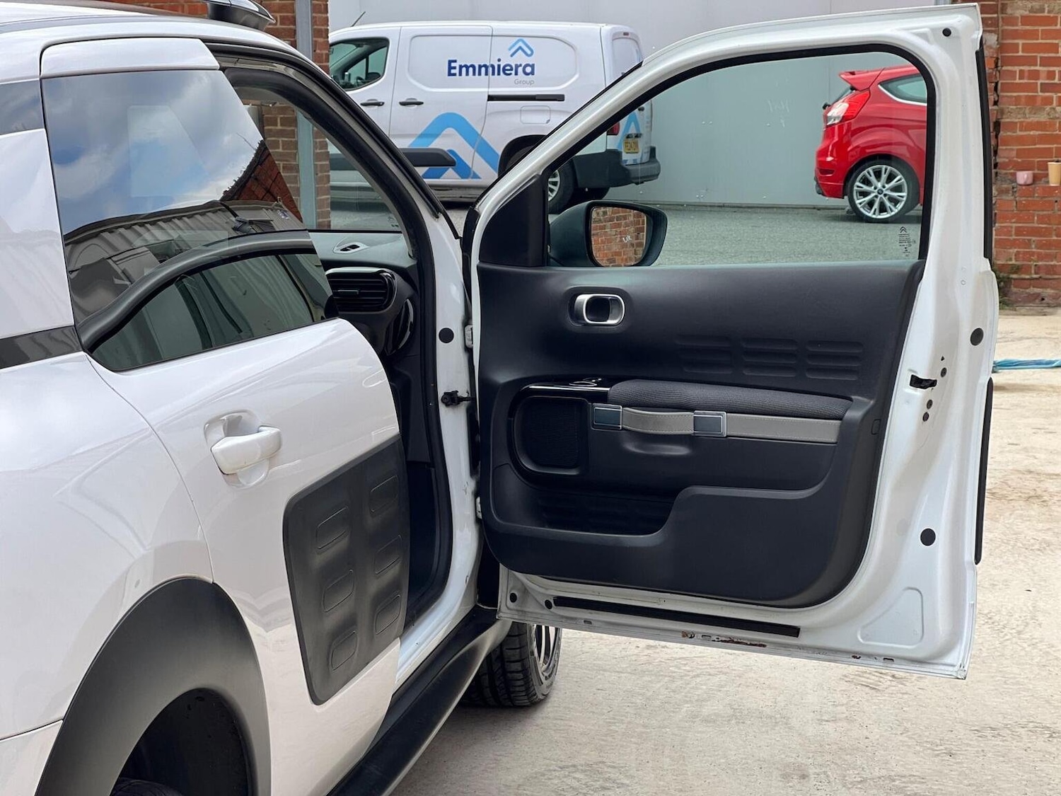 Used Citroen C4 Cactus 2015 for sale - 75982010: Photo 12