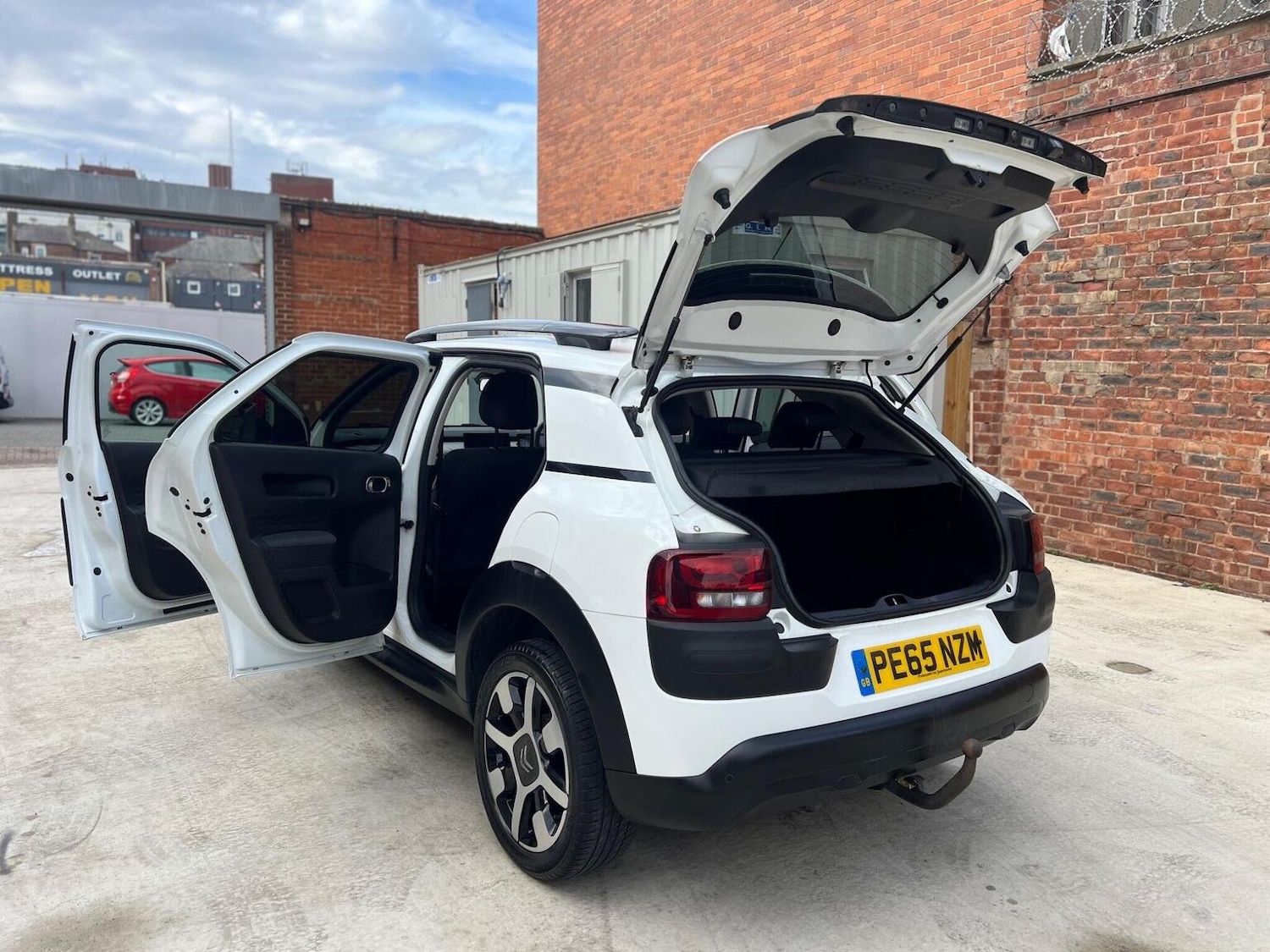 Used Citroen C4 Cactus 2015 for sale - 75982010: Photo 17