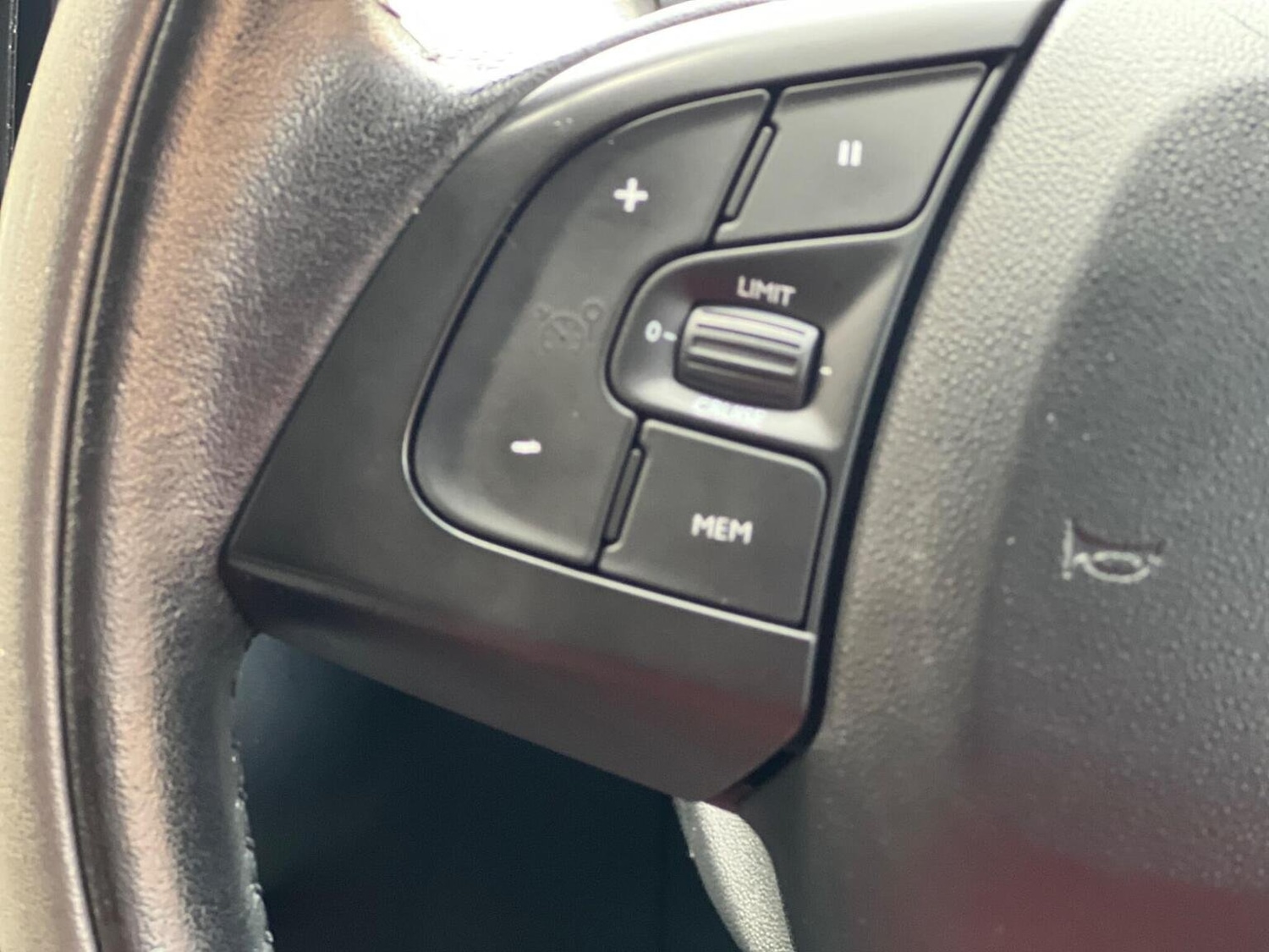 Used Citroen C4 Cactus 2015 for sale - 75982010: Photo 27