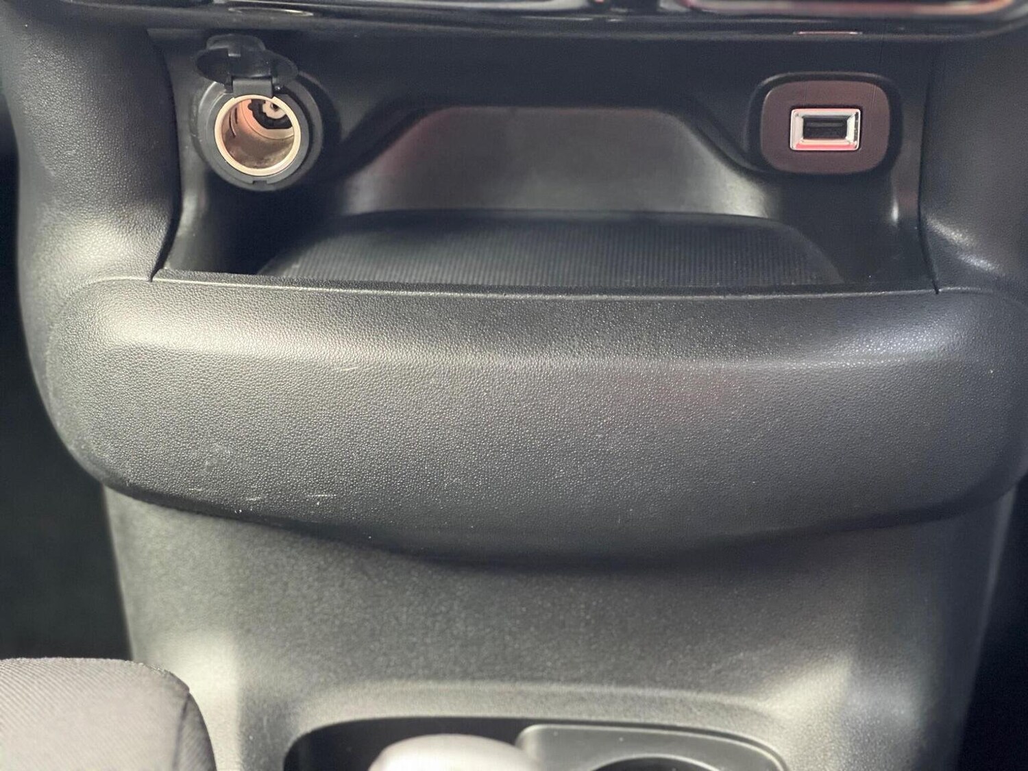 Used Citroen C4 Cactus 2015 for sale - 75982010: Photo 34