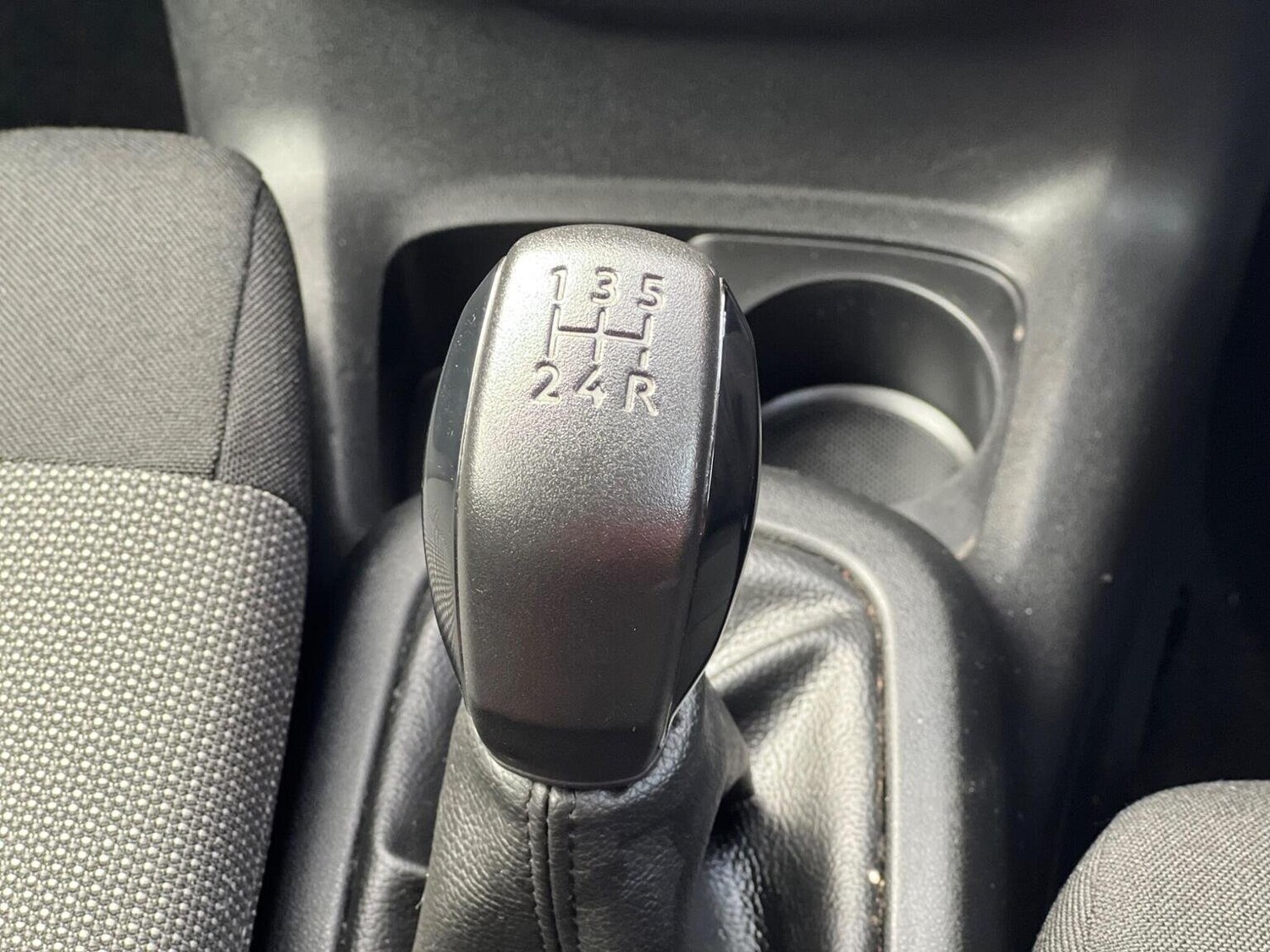 Used Citroen C4 Cactus 2015 for sale - 75982010: Photo 35