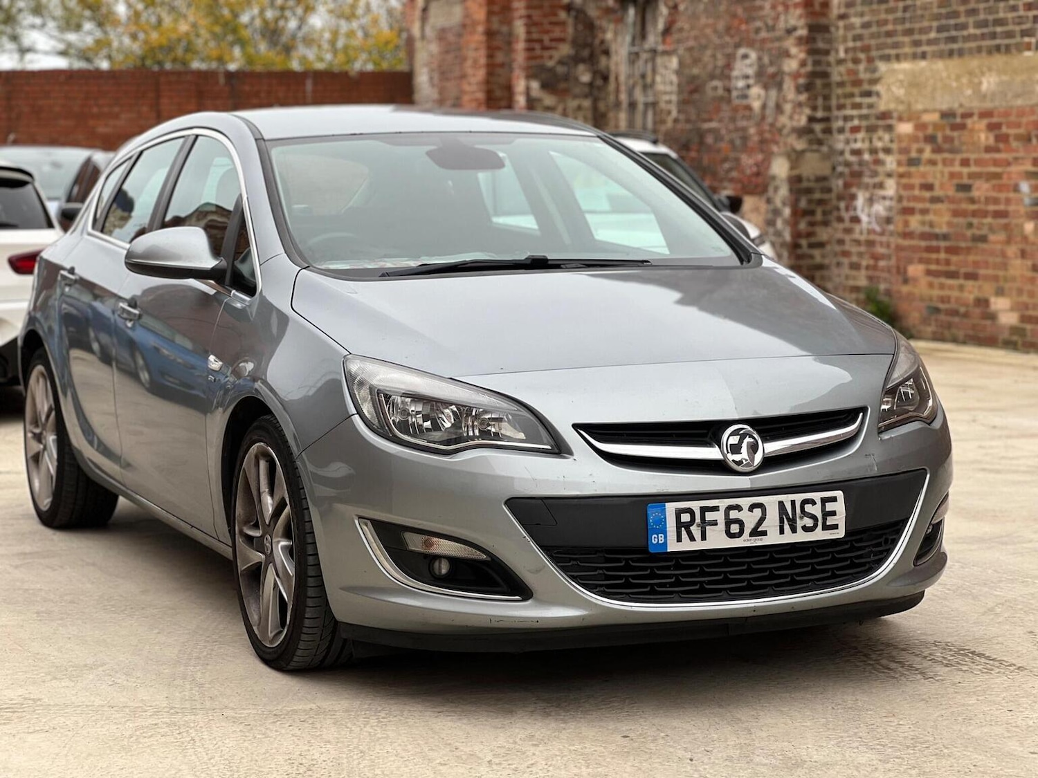 Used Vauxhall Astra 2013 for sale - 76369330: Photo 1