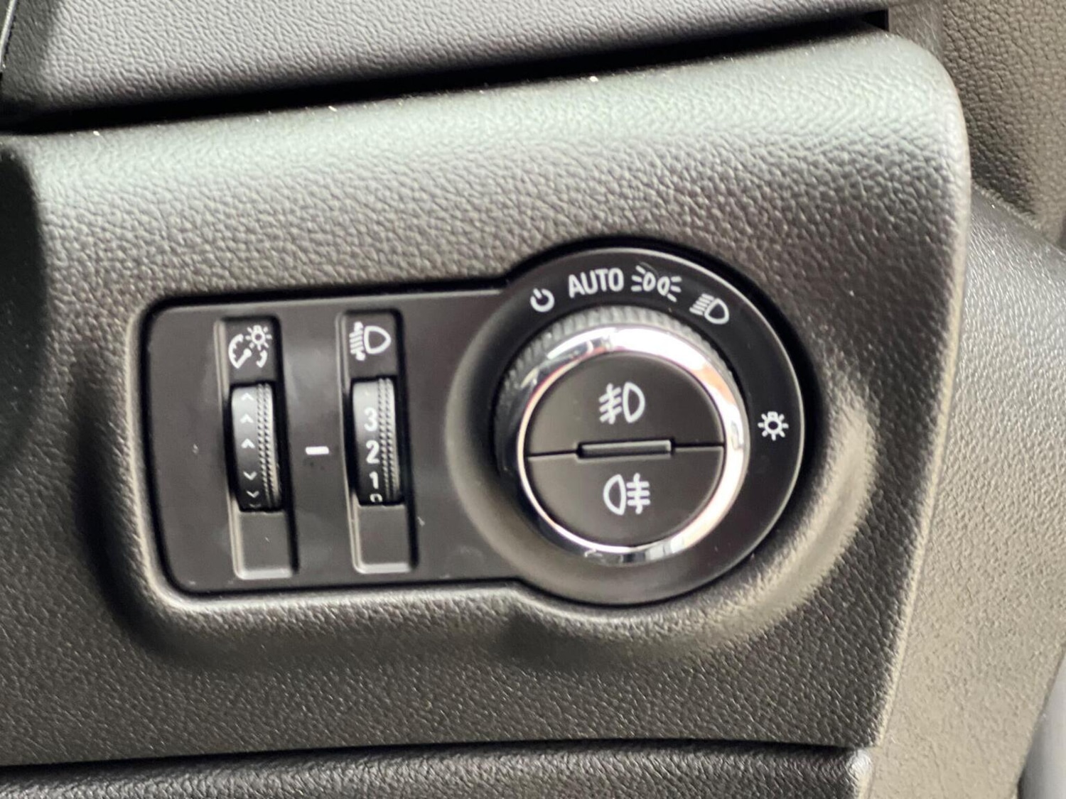 Used Vauxhall Astra 2013 for sale - 76369330: Photo 20