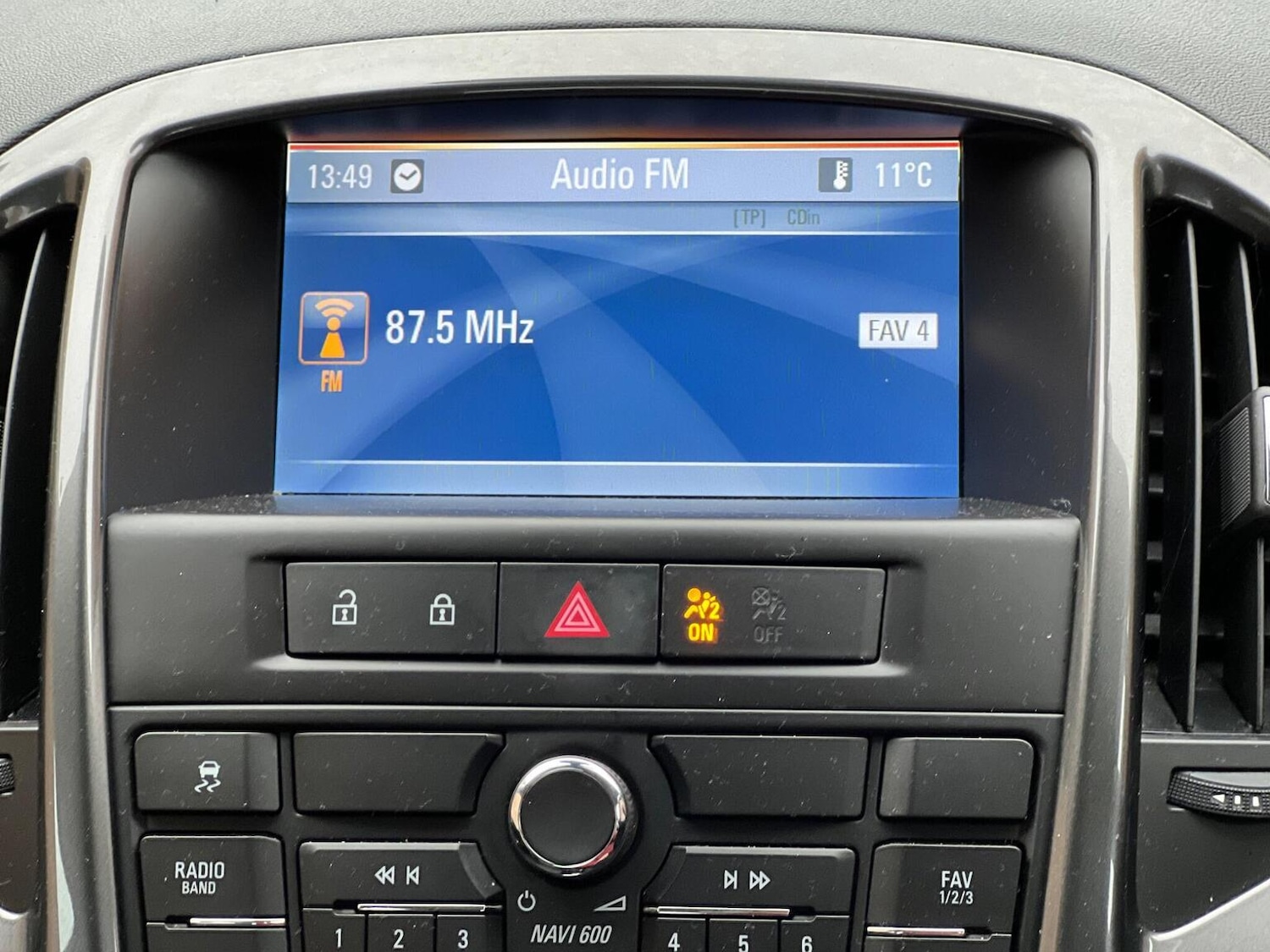 Used Vauxhall Astra 2013 for sale - 76369330: Photo 29