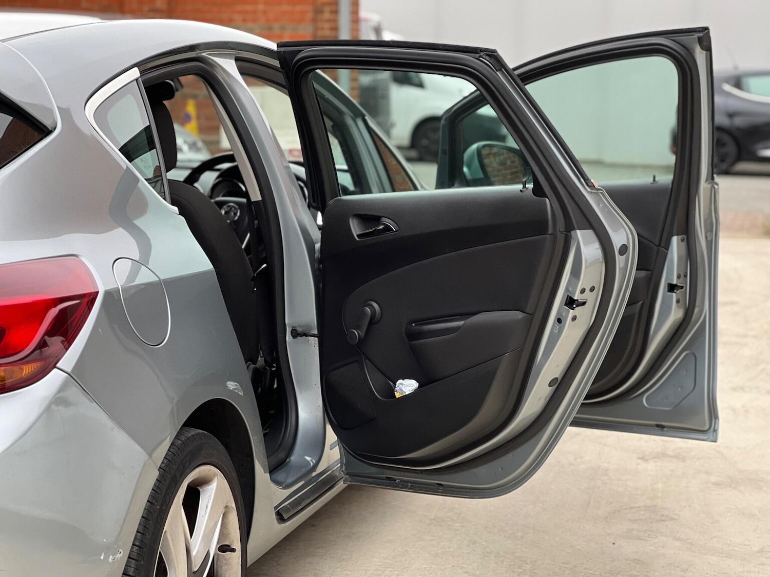 Used Vauxhall Astra 2013 for sale - 76369330: Photo 7