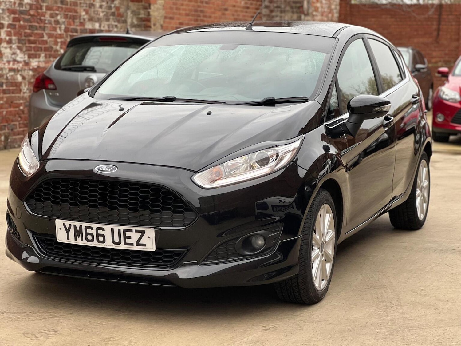 Used Ford Fiesta 2017 for sale - 76510969: Photo 2