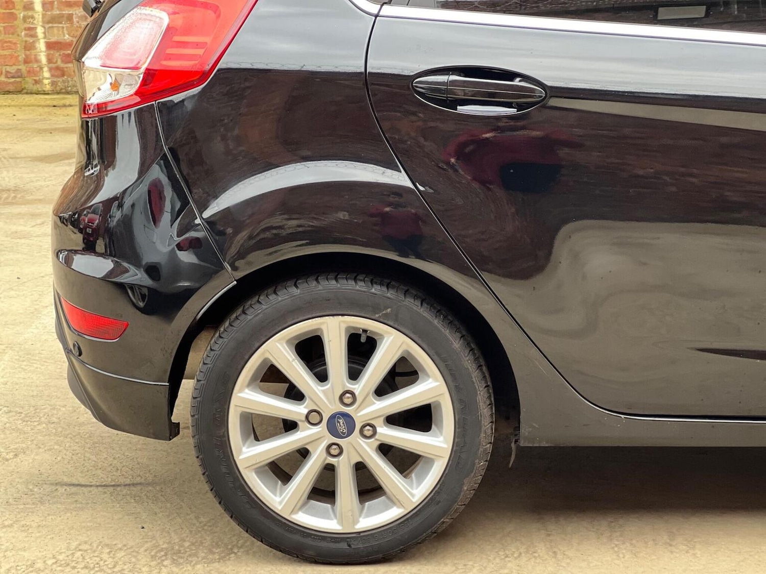 Used Ford Fiesta 2017 for sale - 76510969: Photo 7