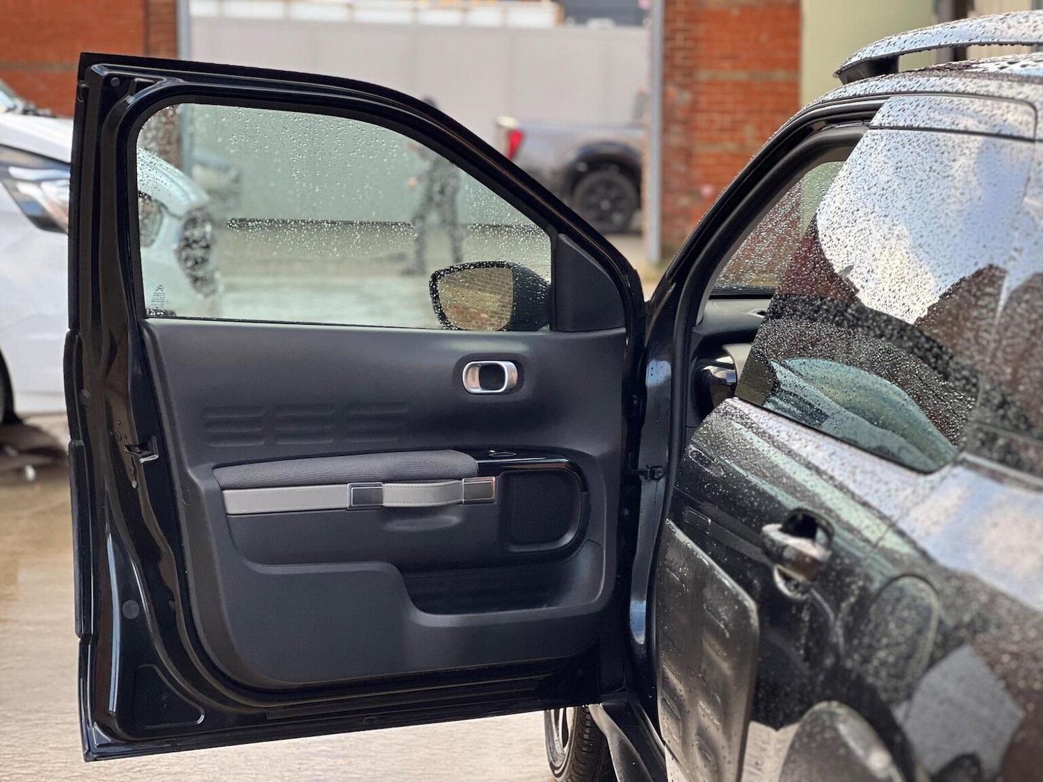 Used Citroen C4 Cactus 2017 for sale - 76605879: Photo 18