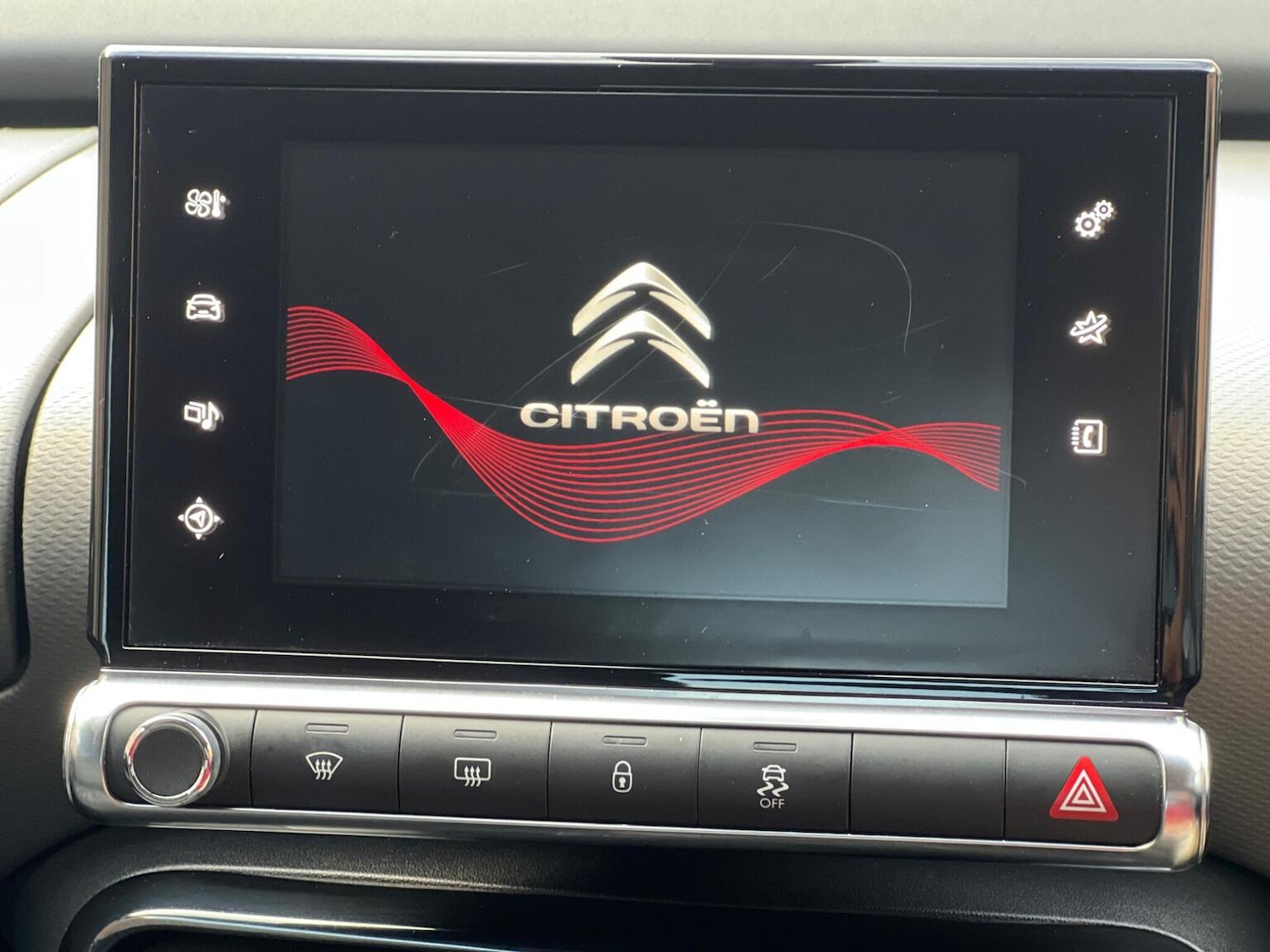 Used Citroen C4 Cactus 2017 for sale - 76605879: Photo 33