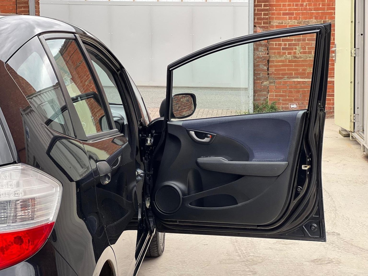 Used Honda Jazz 2010 for sale - 76618587: Photo 14