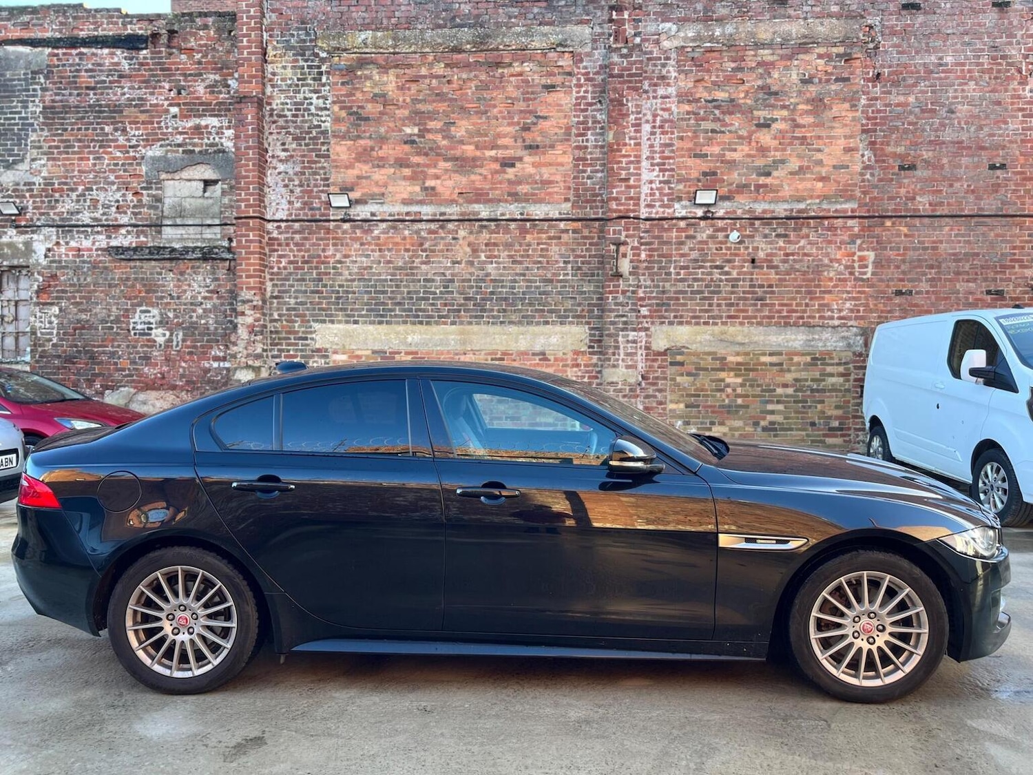 Used Jaguar XE 2016 for sale - 76605680: Photo 11