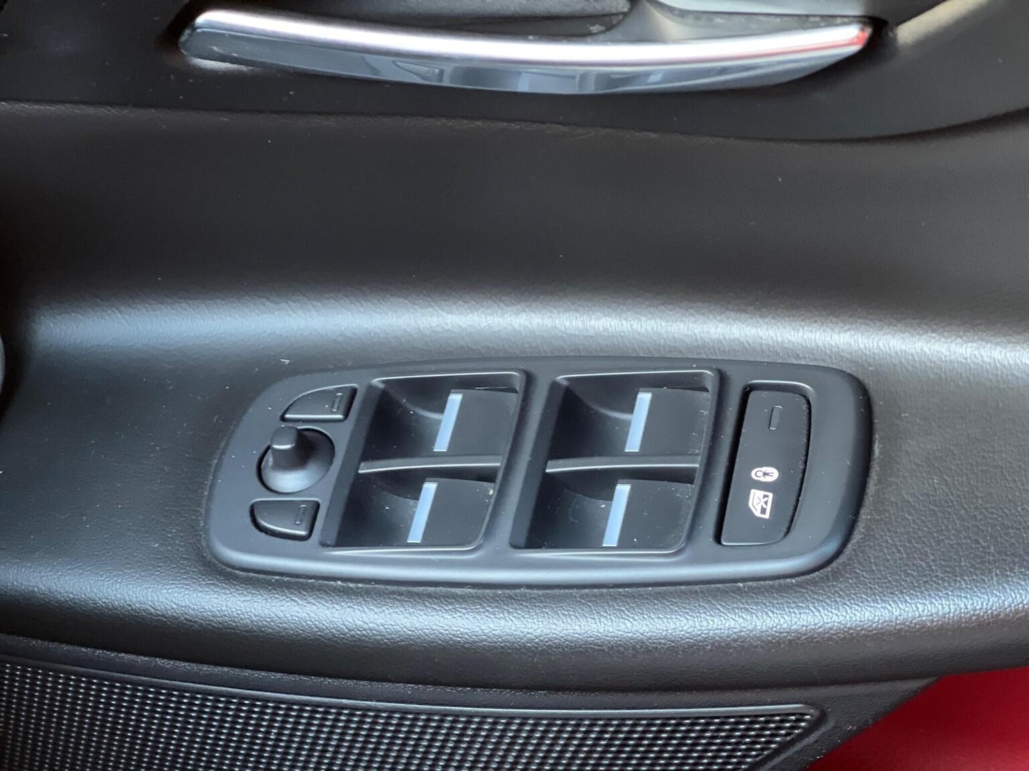 Used Jaguar XE 2016 for sale - 76605680: Photo 20