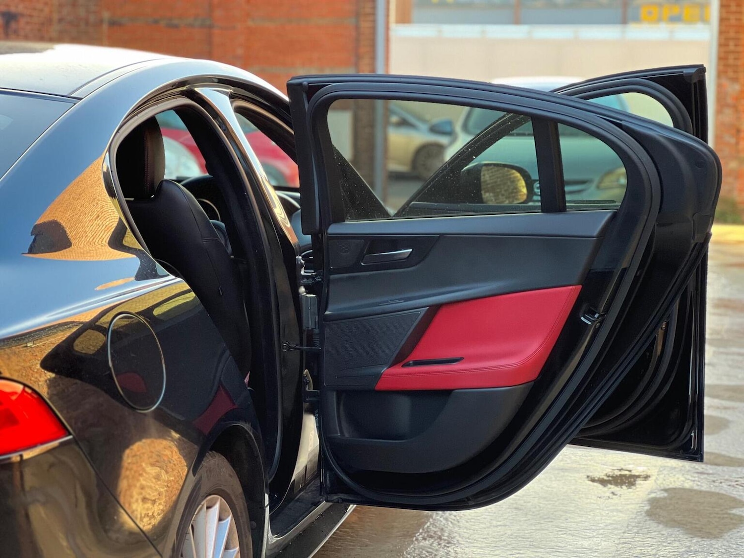 Used Jaguar XE 2016 for sale - 76605680: Photo 25