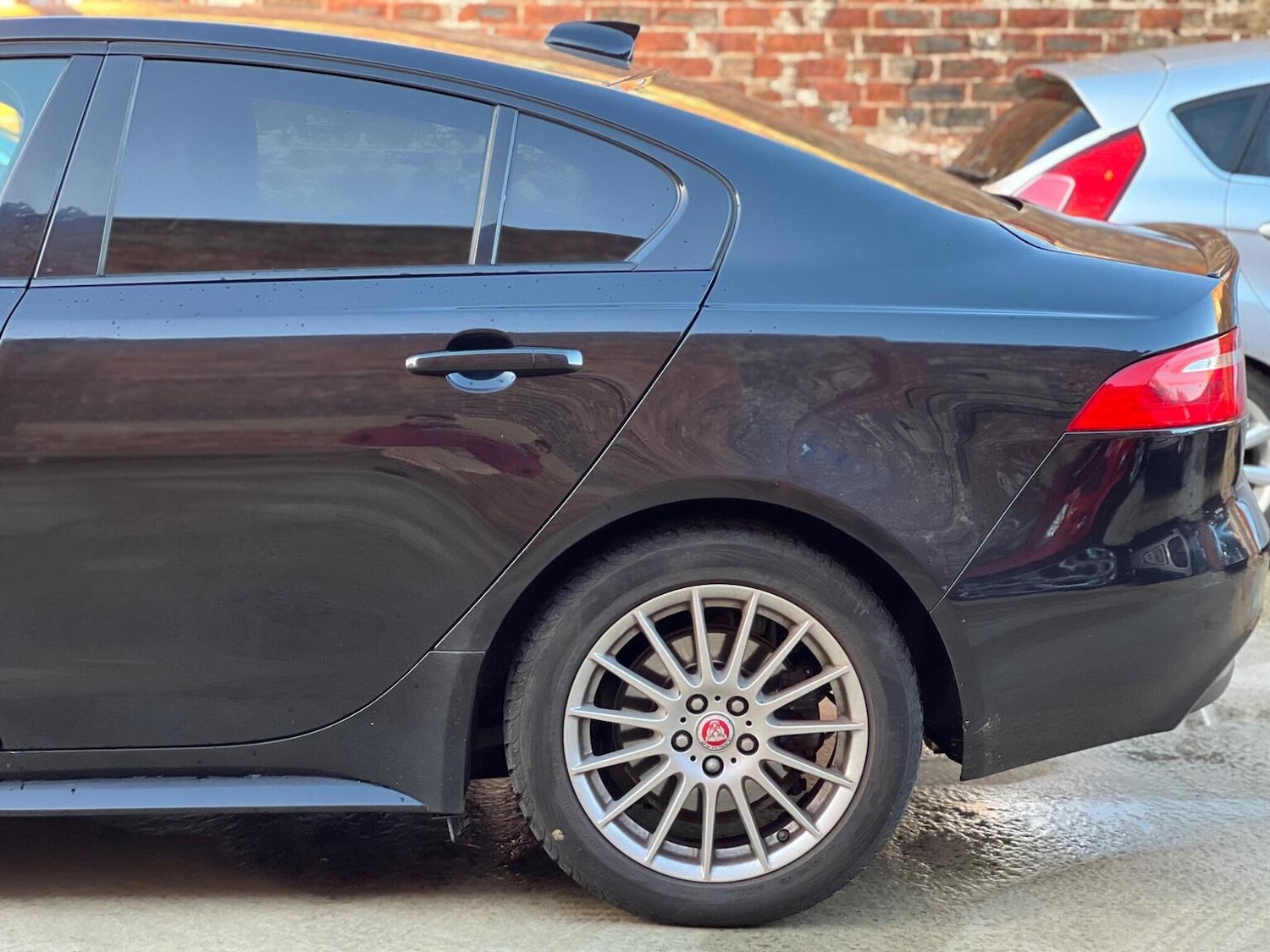 Used Jaguar XE 2016 for sale - 76605680: Photo 28