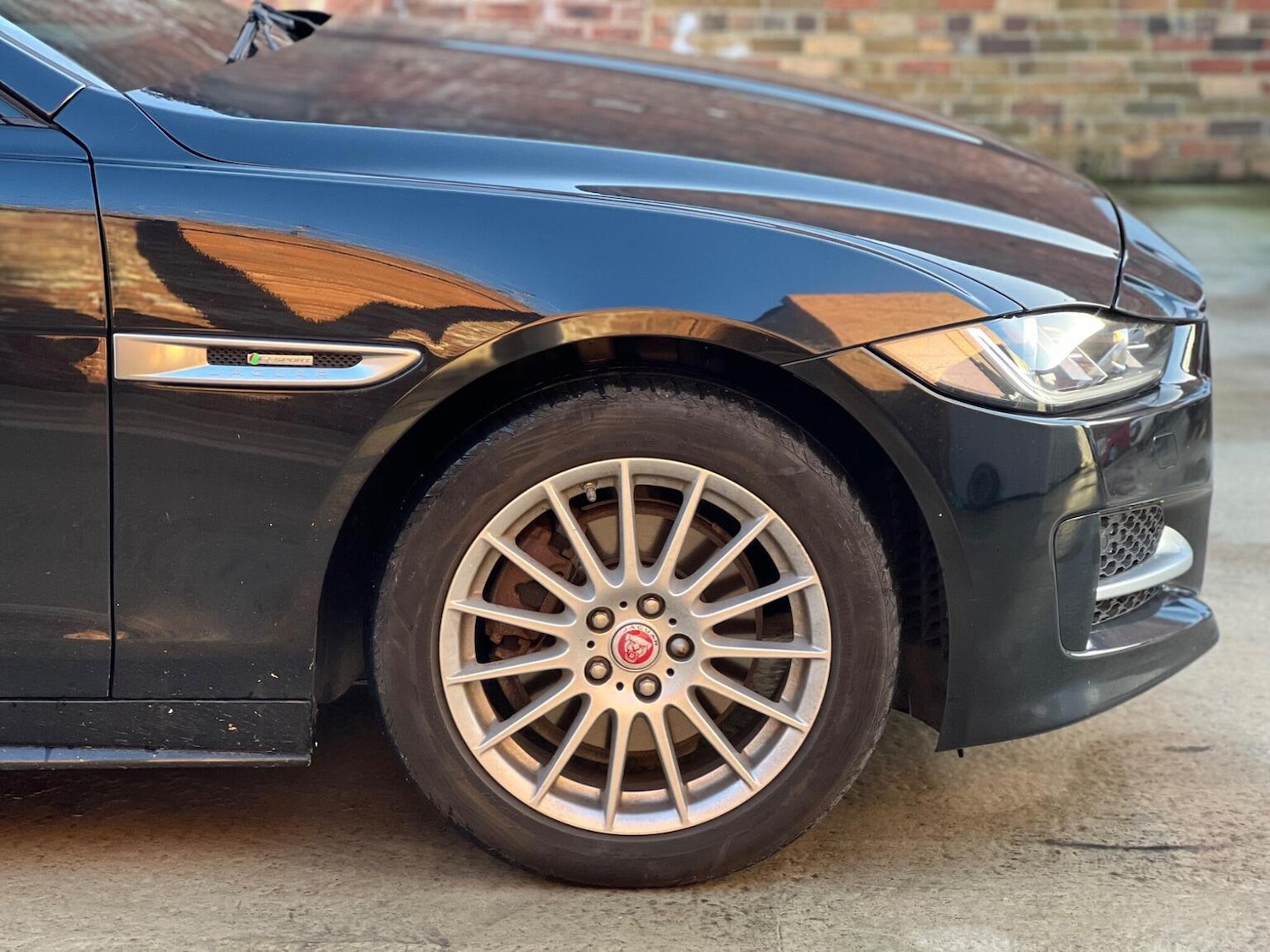 Used Jaguar XE 2016 for sale - 76605680: Photo 29