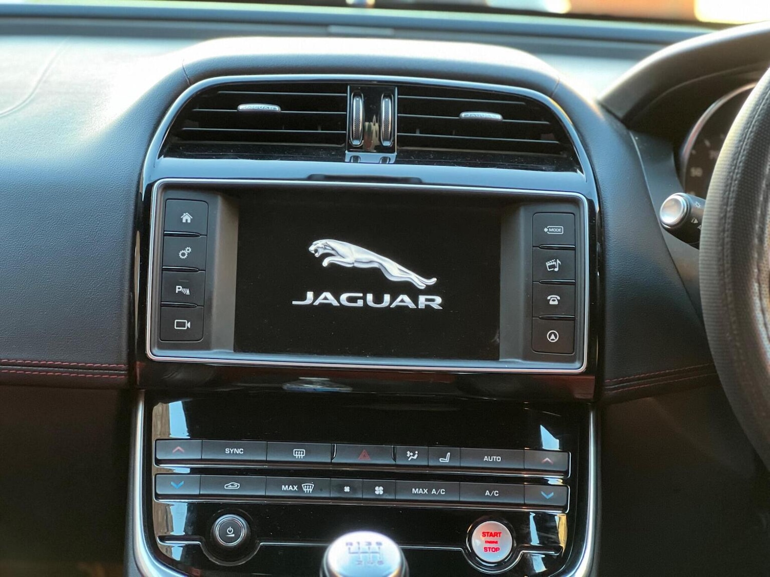 Used Jaguar XE 2016 for sale - 76605680: Photo 31