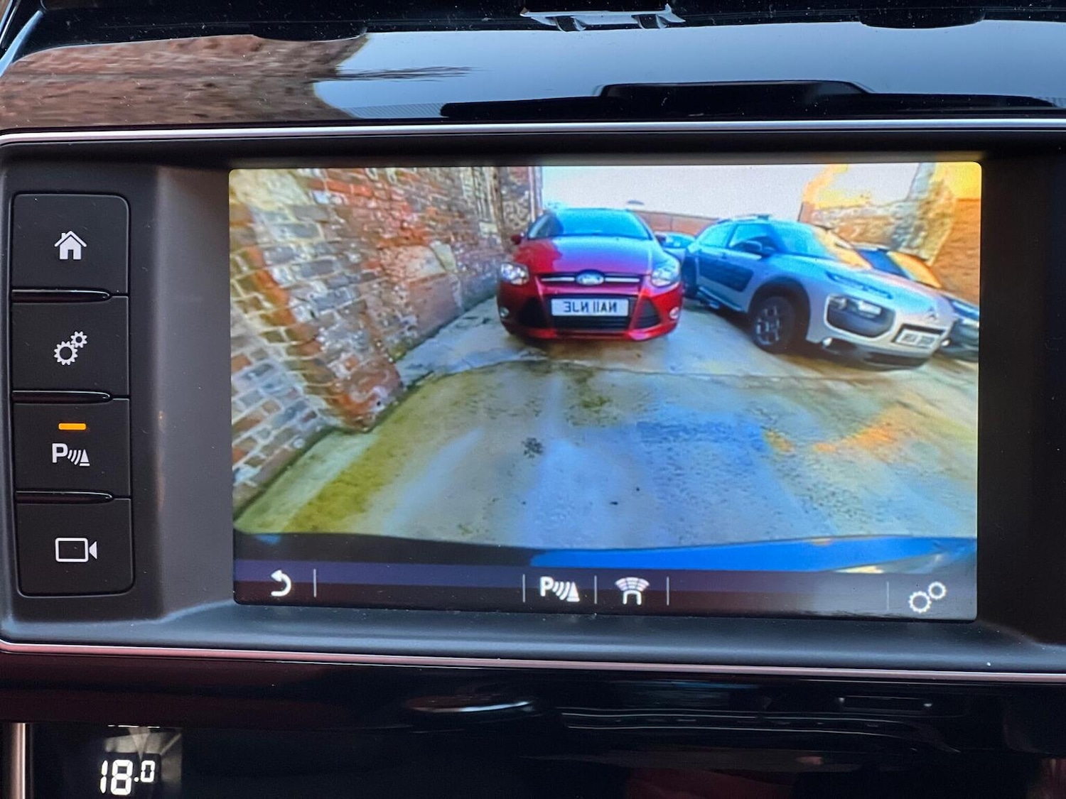 Used Jaguar XE 2016 for sale - 76605680: Photo 33