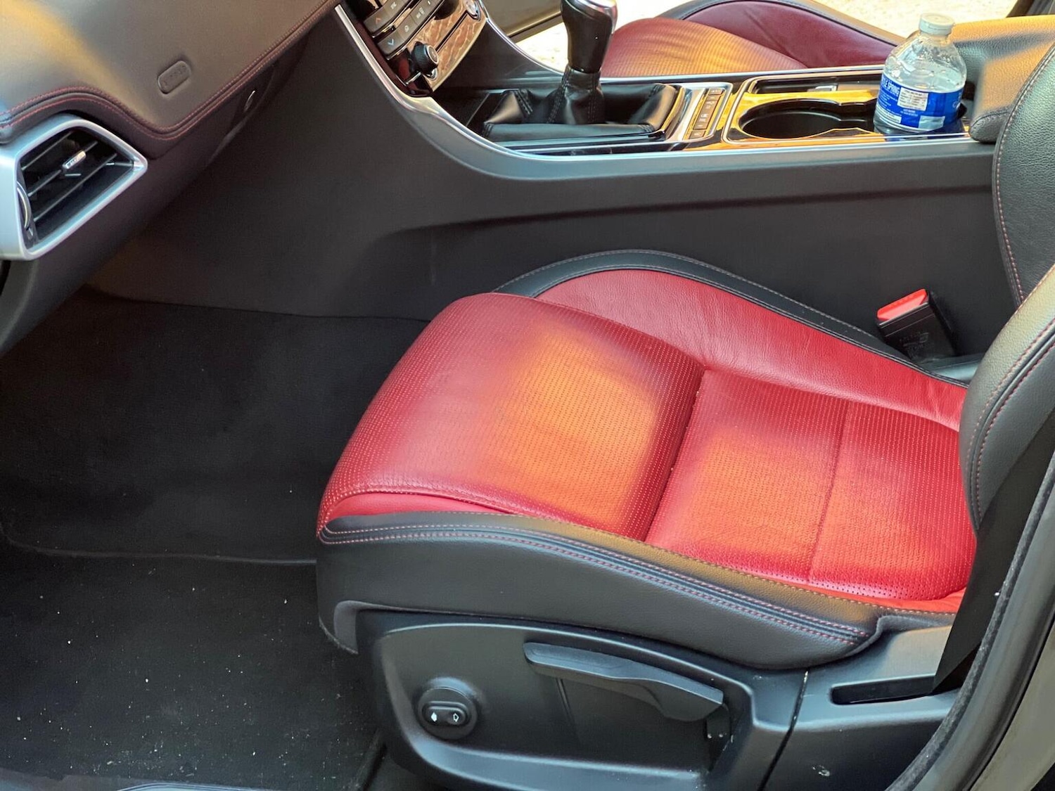 Used Jaguar XE 2016 for sale - 76605680: Photo 39