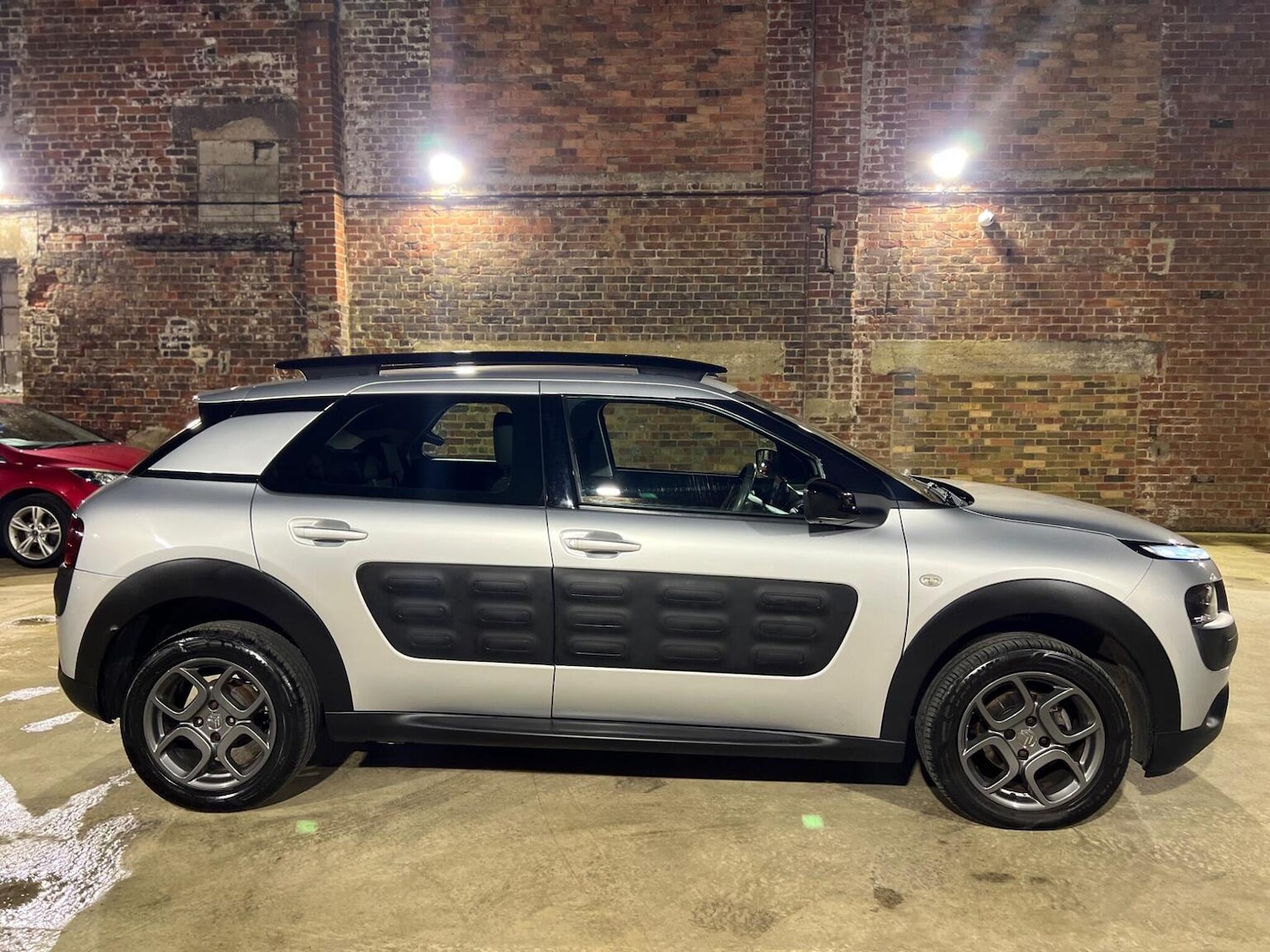 Used Citroen C4 Cactus 2016 for sale - 76605911: Photo 12