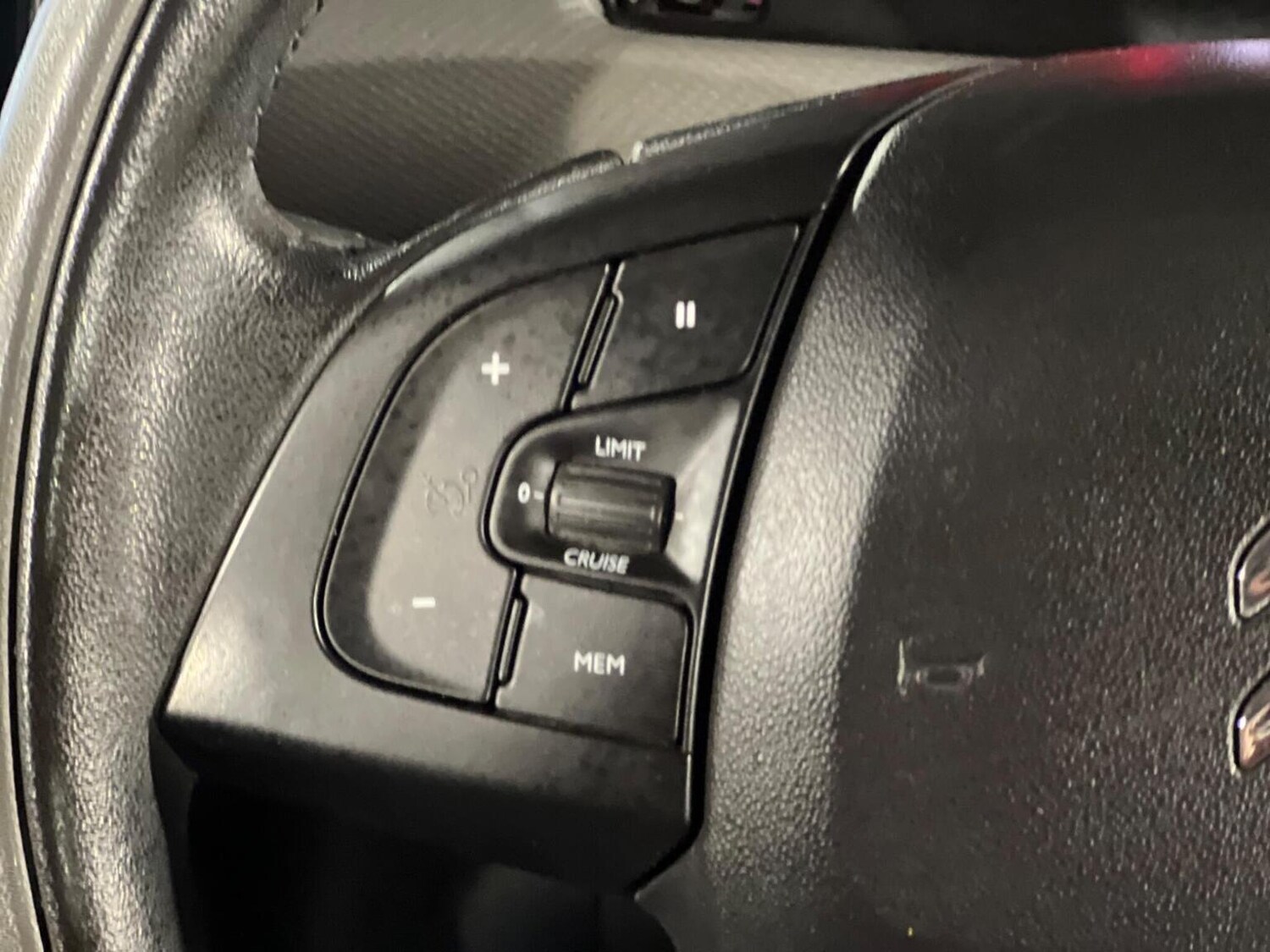 Used Citroen C4 Cactus 2016 for sale - 76605911: Photo 22