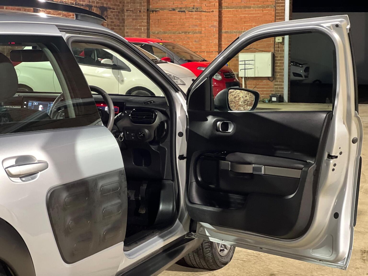 Used Citroen C4 Cactus 2016 for sale - 76605911: Photo 24