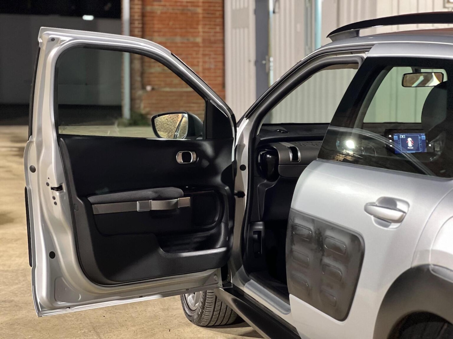 Used Citroen C4 Cactus 2016 for sale - 76605911: Photo 26