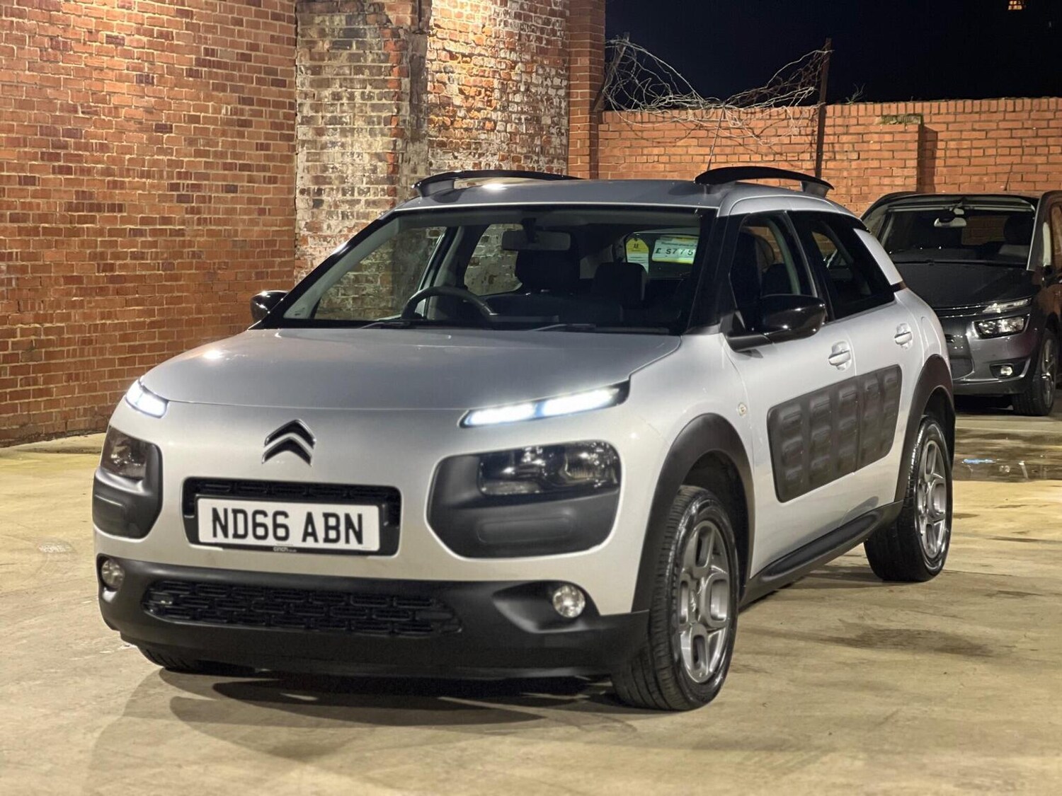 Used Citroen C4 Cactus 2016 for sale - 76605911: Photo 3