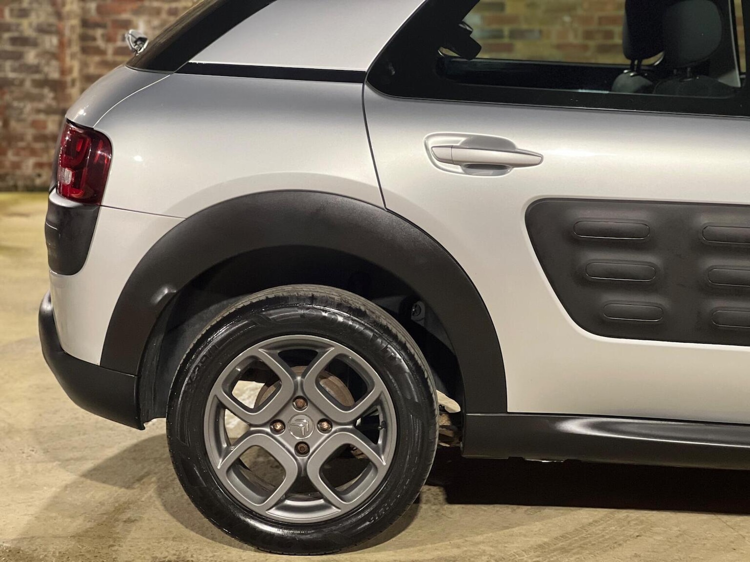 Used Citroen C4 Cactus 2016 for sale - 76605911: Photo 31