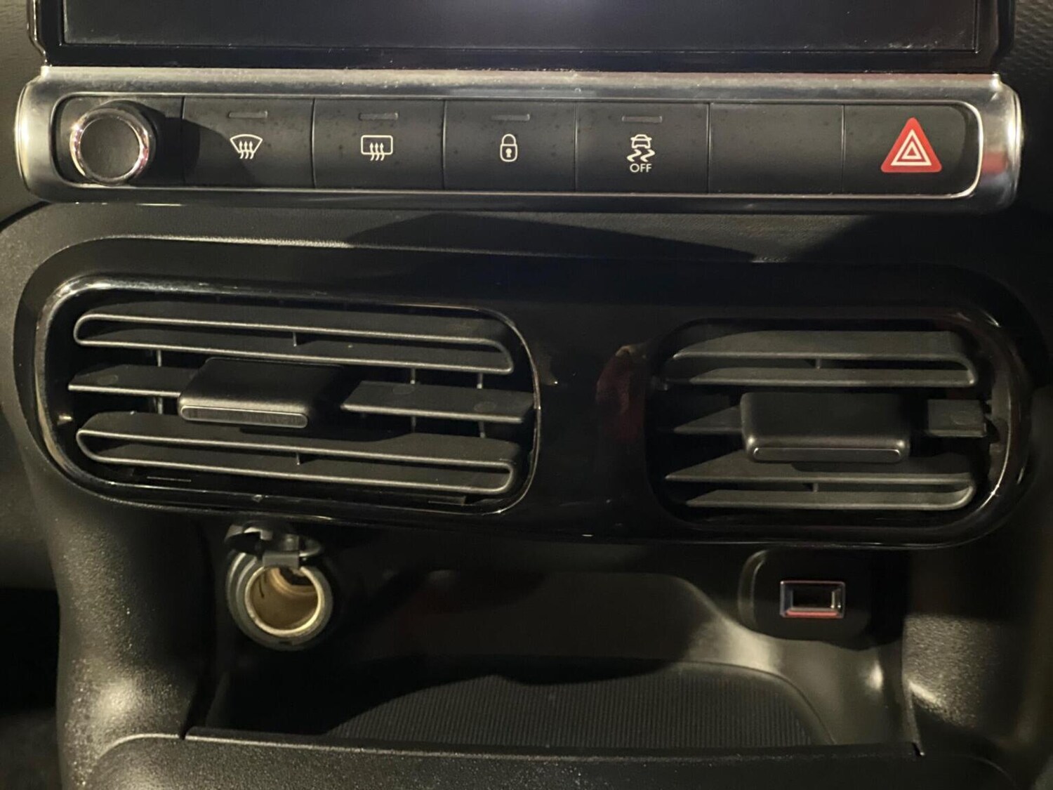 Used Citroen C4 Cactus 2016 for sale - 76605911: Photo 38