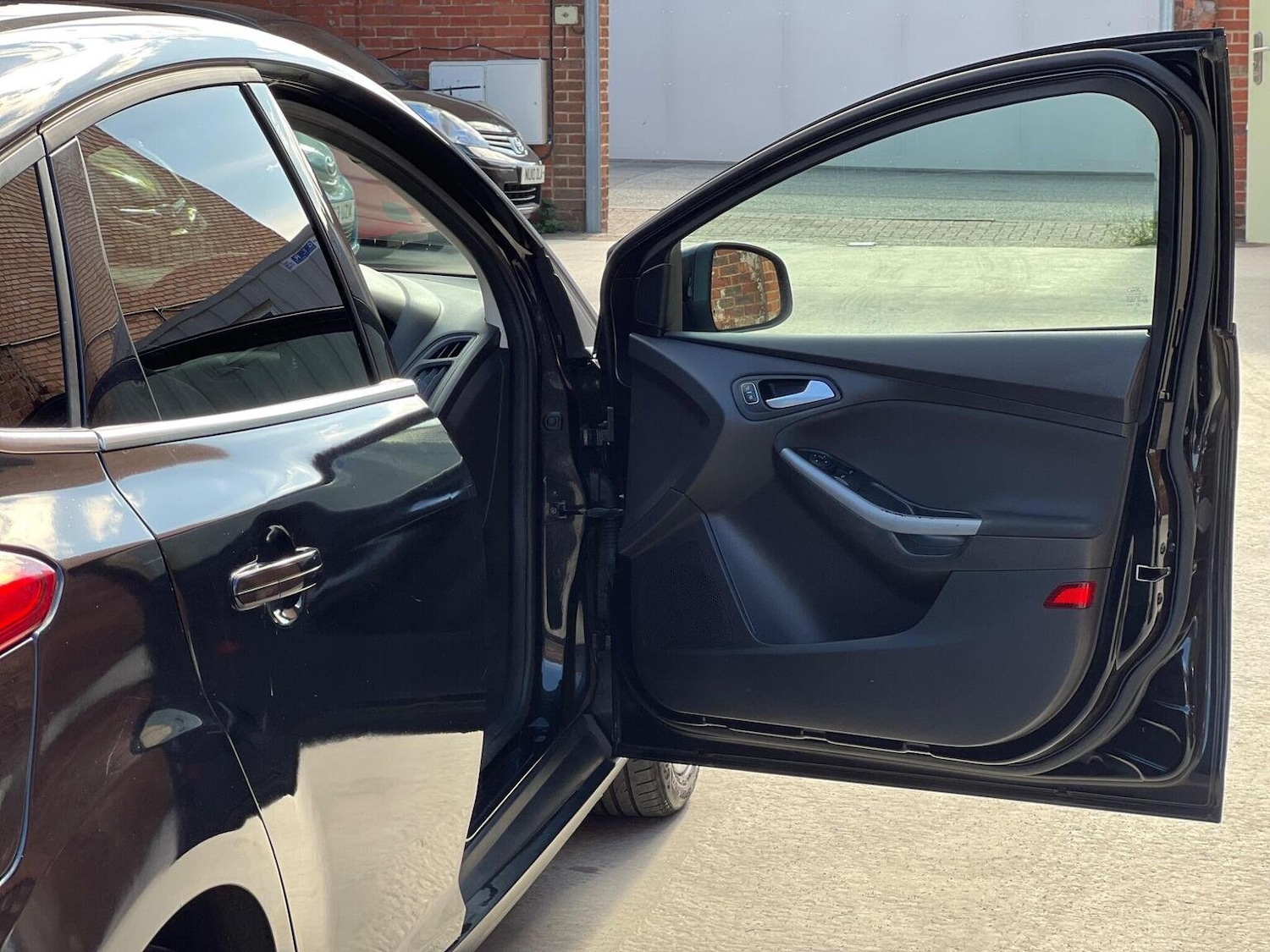 Used Ford Focus 2015 for sale - 76334813: Photo 12